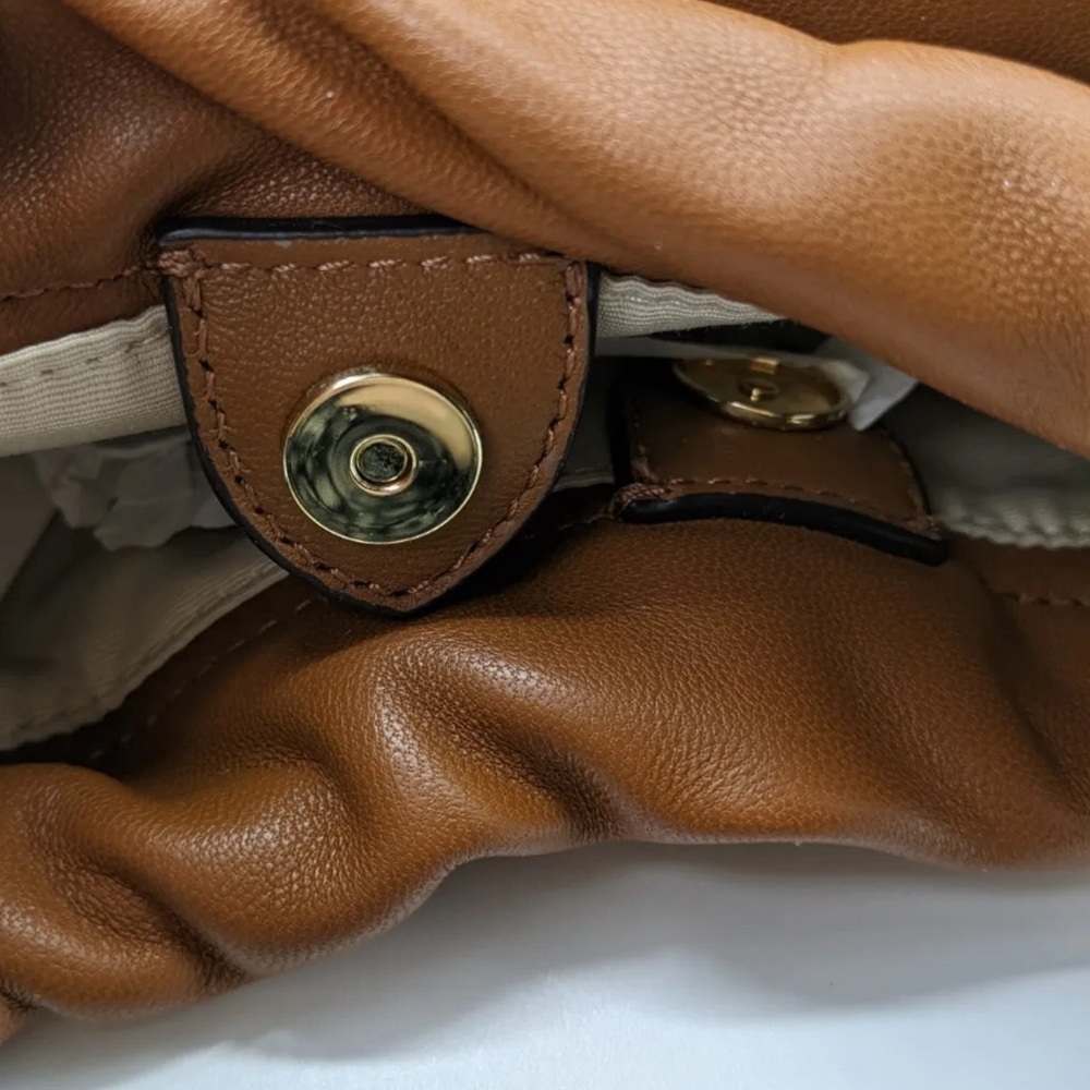 🆕 Lauren Ralph Lauren “Emmy” Napa Leather Bucket Bag Crossbody - Picture 6 of 7